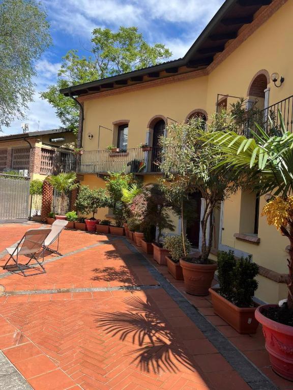 Monolocale Adelaide Abbadesse Guest House Milão Exterior foto